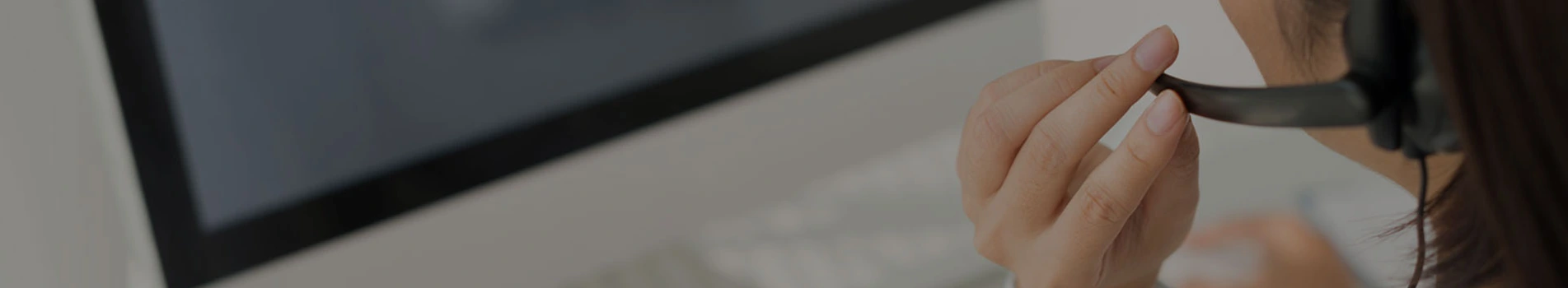 Liên hệ với chúng tôi