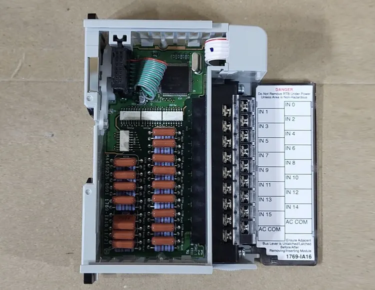 Bộ điều khiển logic khả trình là nền tảng cốt lõi của tự động hóa công nghiệp